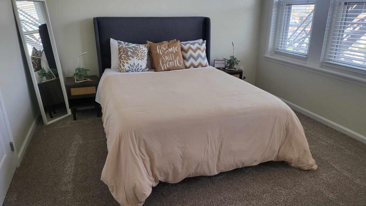 Amazing 1 Bedroom Apt In City Center Детройт Экстерьер фото